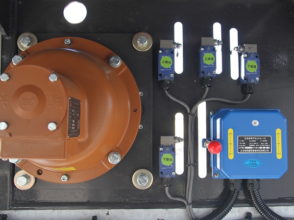 施工升降機(jī)的安全裝置有哪些？